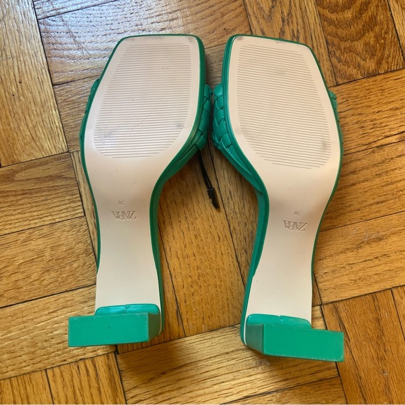 NWOT green Zara slide heels - Picture 3 of 7